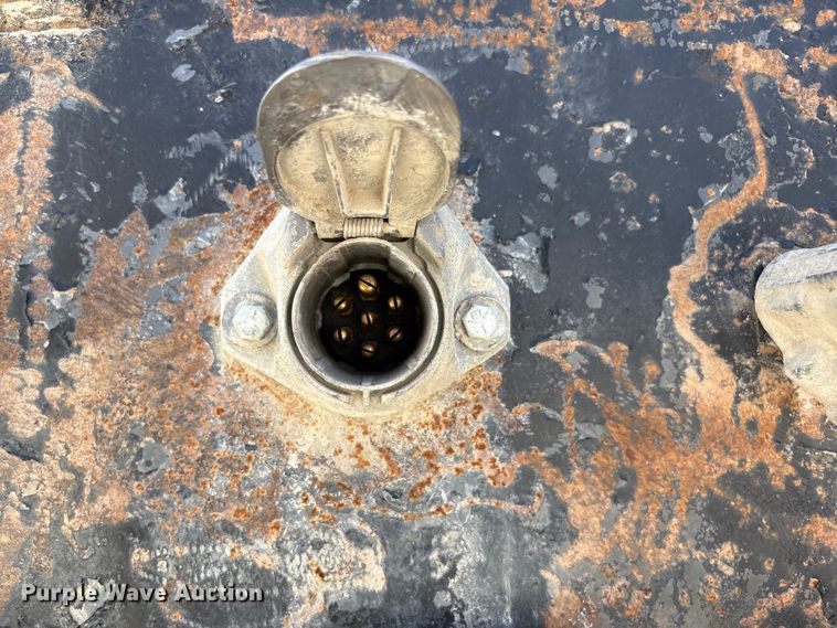 image for item YA3627 2017 Freightliner 114SD fuel truck