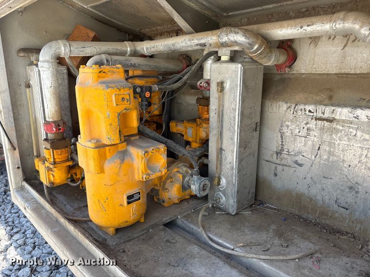 image for item YA3627 2017 Freightliner 114SD fuel truck