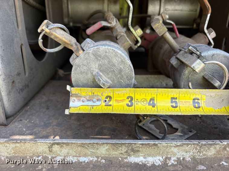 image for item YA3627 2017 Freightliner 114SD fuel truck