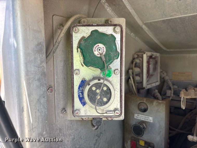 image for item YA3627 2017 Freightliner 114SD fuel truck
