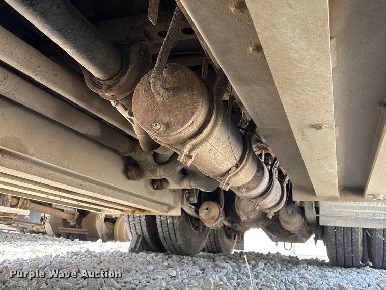 image for item YA3627 2017 Freightliner 114SD fuel truck