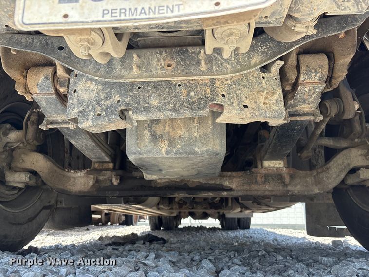image for item YA3627 2017 Freightliner 114SD fuel truck