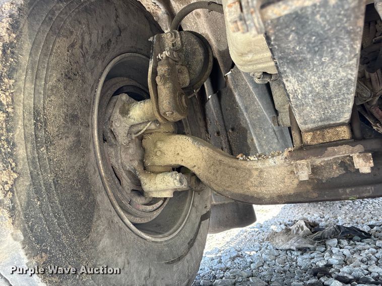 image for item YA3627 2017 Freightliner 114SD fuel truck