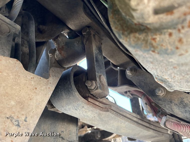 image for item YA3627 2017 Freightliner 114SD fuel truck