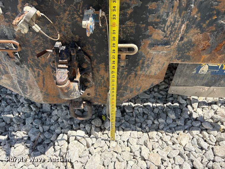 image for item YA3627 2017 Freightliner 114SD fuel truck