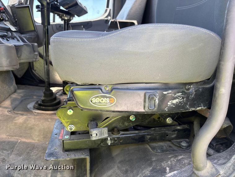 image for item YA3627 2017 Freightliner 114SD fuel truck