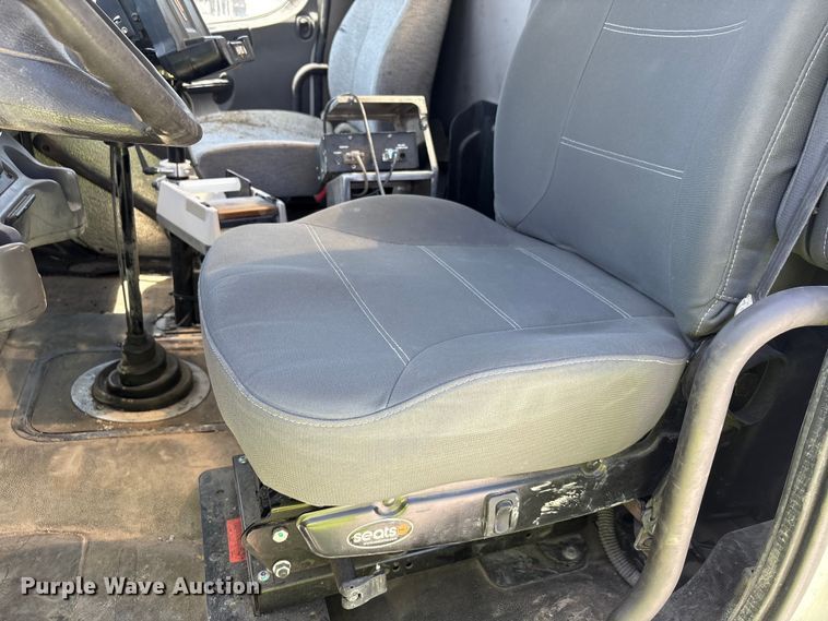 image for item YA3627 2017 Freightliner 114SD fuel truck