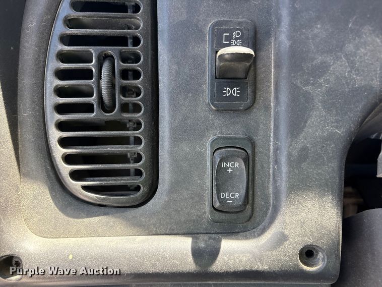 image for item YA3627 2017 Freightliner 114SD fuel truck