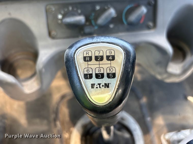 image for item YA3627 2017 Freightliner 114SD fuel truck