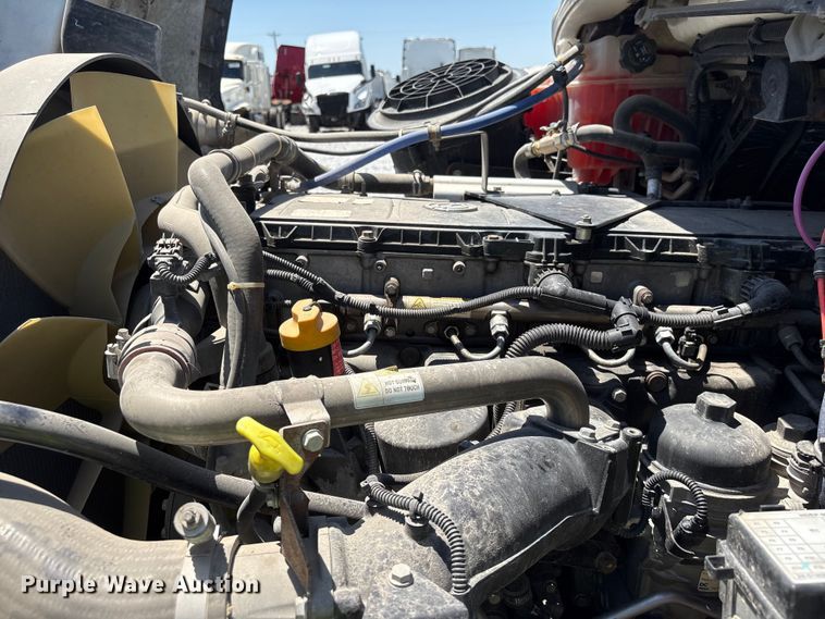 image for item YA3627 2017 Freightliner 114SD fuel truck