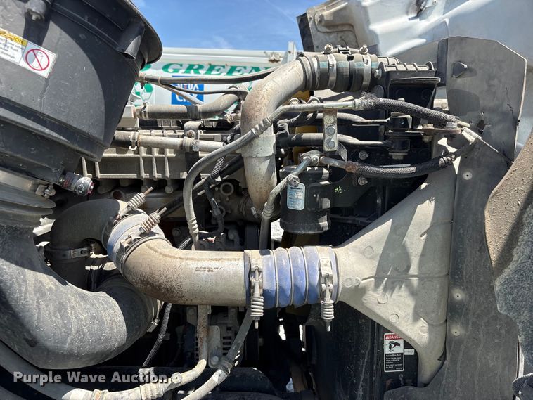 image for item YA3627 2017 Freightliner 114SD fuel truck