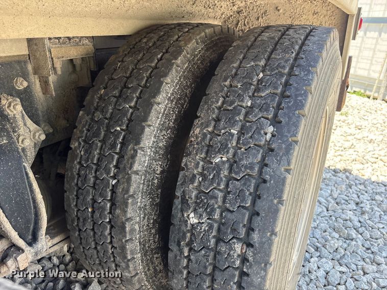 image for item YA3627 2017 Freightliner 114SD fuel truck