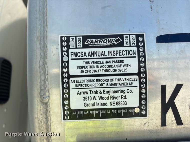 image for item YA3627 2017 Freightliner 114SD fuel truck