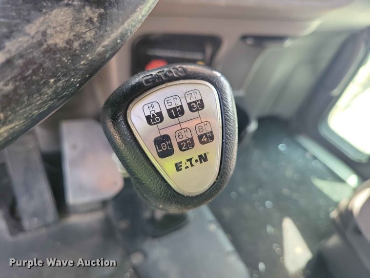 image for item YA3734 2020 Peterbilt  389 semi truck