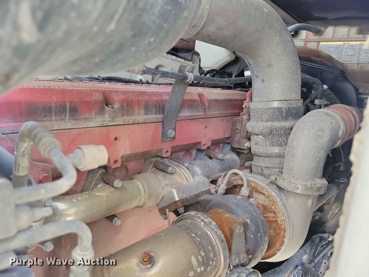 image for item YA3734 2020 Peterbilt  389 semi truck