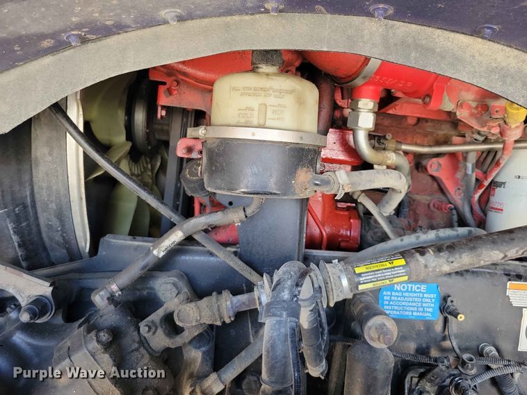 image for item YA3734 2020 Peterbilt  389 semi truck