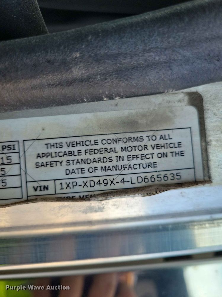 image for item YA3734 2020 Peterbilt  389 semi truck