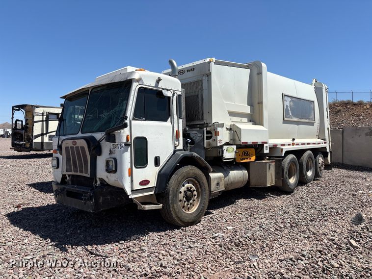 image for item YA3764 2021 Peterbilt 520 refuse truck
