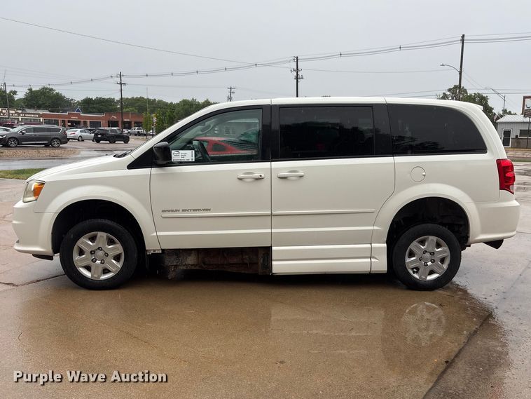 image for item DO5238 2012 Dodge Grand Caravan handicap accessible van