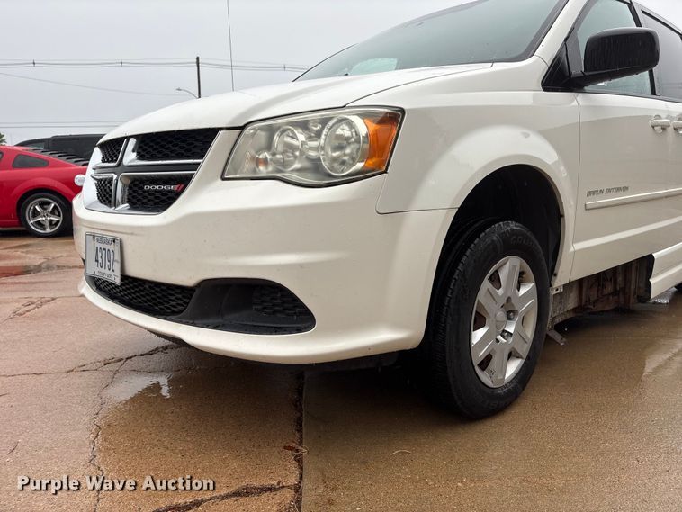 image for item DO5238 2012 Dodge Grand Caravan handicap accessible van