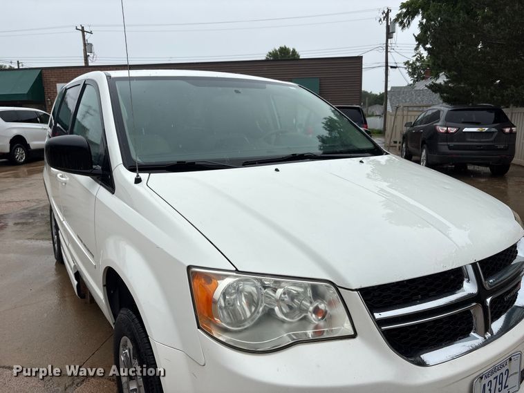 image for item DO5238 2012 Dodge Grand Caravan handicap accessible van