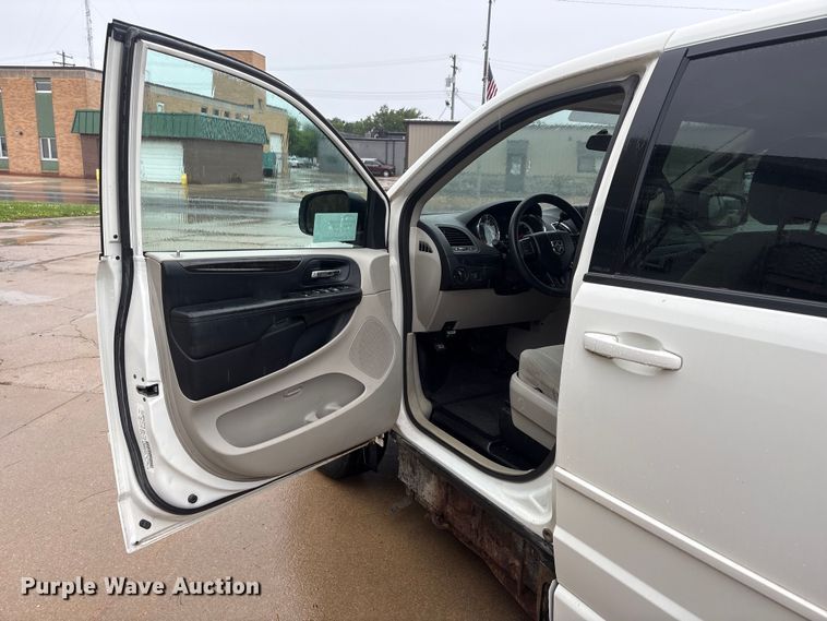 image for item DO5238 2012 Dodge Grand Caravan handicap accessible van
