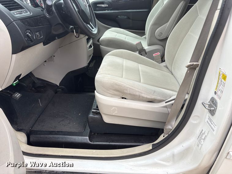 image for item DO5238 2012 Dodge Grand Caravan handicap accessible van
