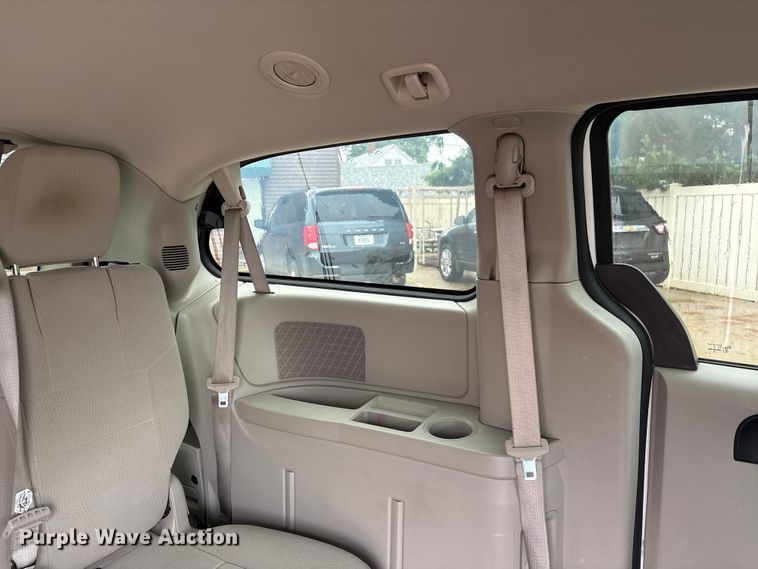 image for item DO5238 2012 Dodge Grand Caravan handicap accessible van
