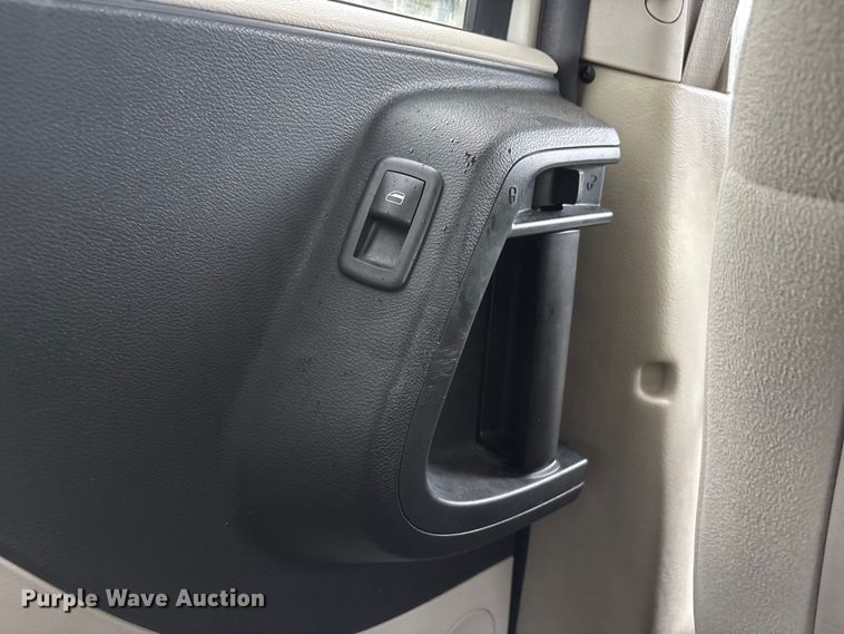 image for item DO5238 2012 Dodge Grand Caravan handicap accessible van