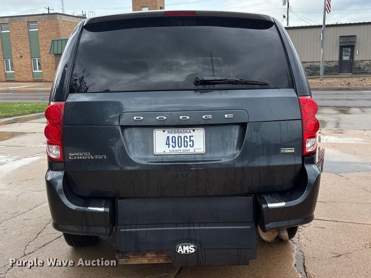 image for item DO5239 2013 Dodge Grand Caravan handicap accessible van