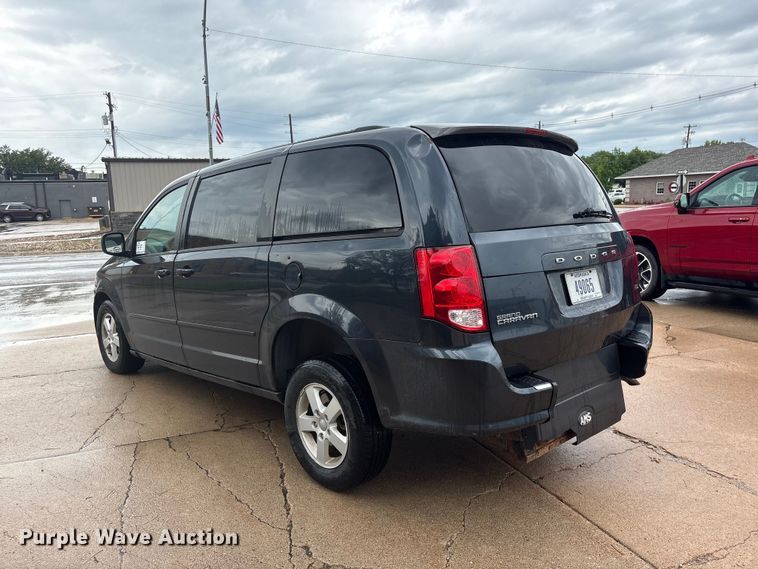 image for item DO5239 2013 Dodge Grand Caravan handicap accessible van