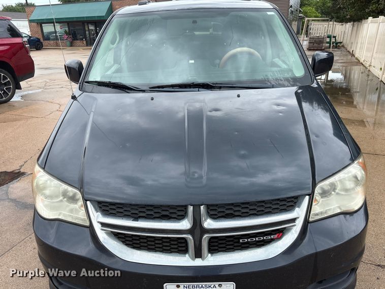 image for item DO5239 2013 Dodge Grand Caravan handicap accessible van