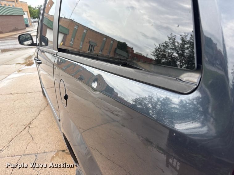 image for item DO5239 2013 Dodge Grand Caravan handicap accessible van