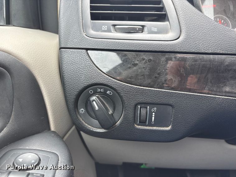 image for item DO5239 2013 Dodge Grand Caravan handicap accessible van