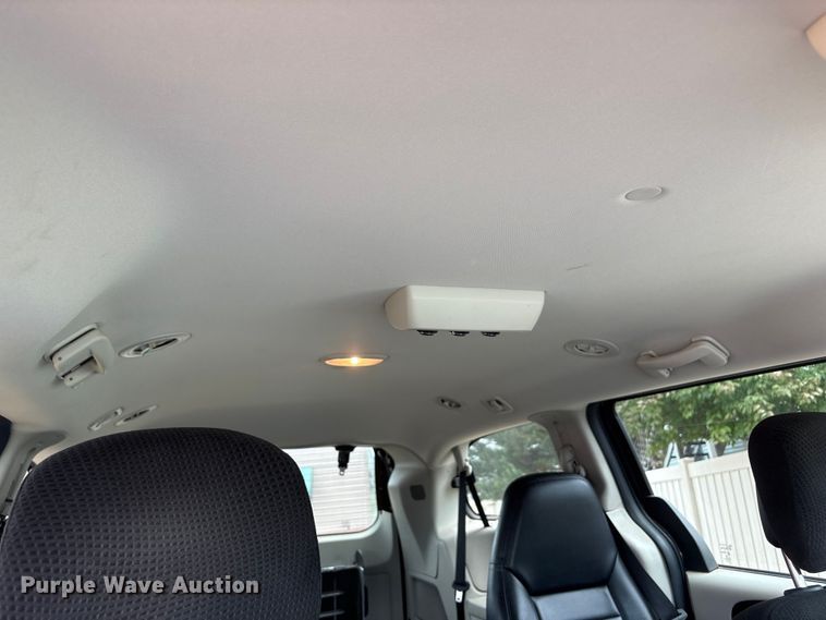 image for item DO5239 2013 Dodge Grand Caravan handicap accessible van