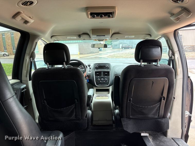 image for item DO5239 2013 Dodge Grand Caravan handicap accessible van