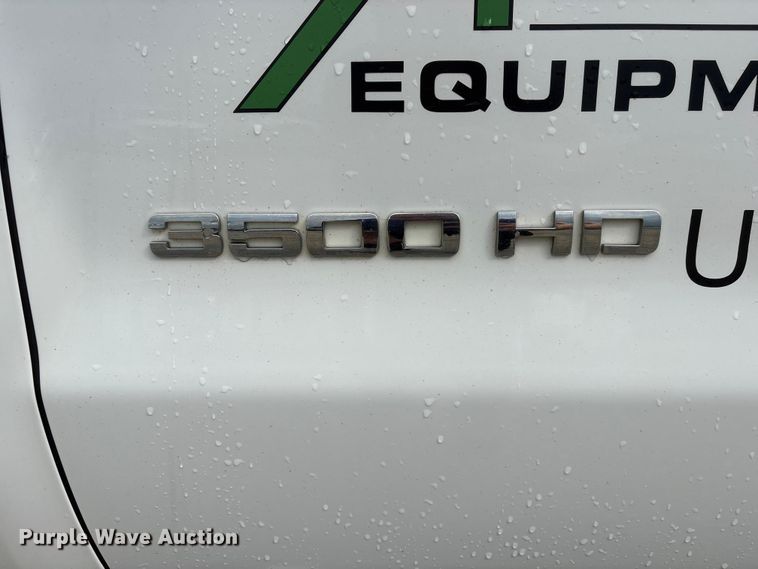 image for item DO5243 2015 Chevrolet Silverado 3500HD pickup truck