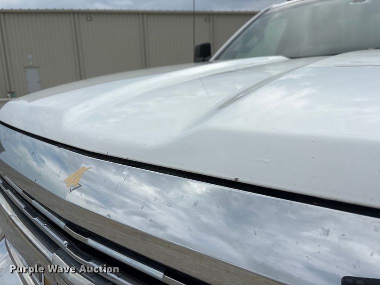 image for item DO5243 2015 Chevrolet Silverado 3500HD pickup truck