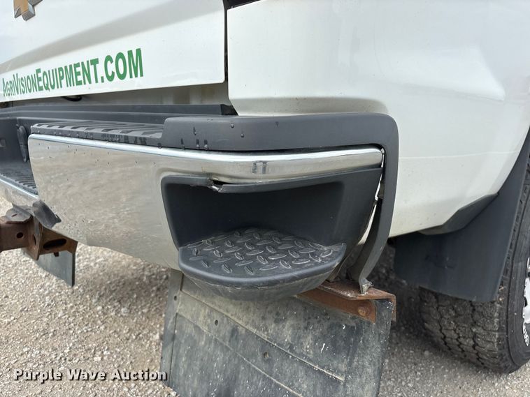 image for item DO5243 2015 Chevrolet Silverado 3500HD pickup truck