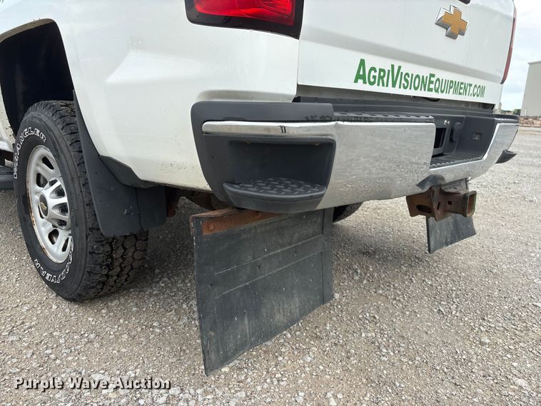 image for item DO5243 2015 Chevrolet Silverado 3500HD pickup truck