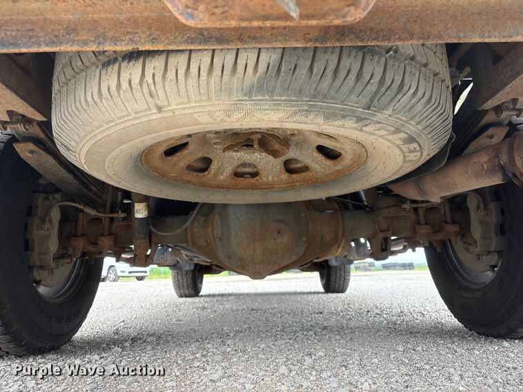 image for item DO5243 2015 Chevrolet Silverado 3500HD pickup truck
