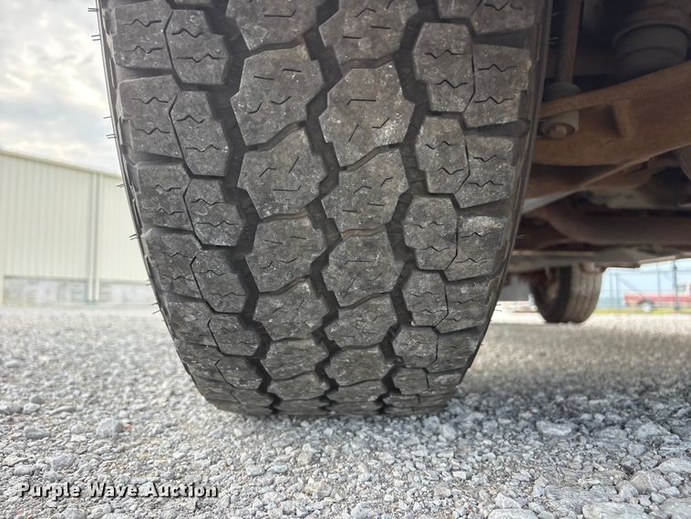 image for item DO5243 2015 Chevrolet Silverado 3500HD pickup truck