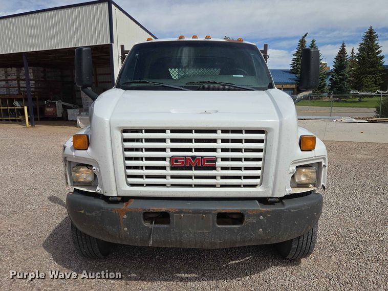 image for item DP8939 2005 GMC C6500 dump flatbed truck