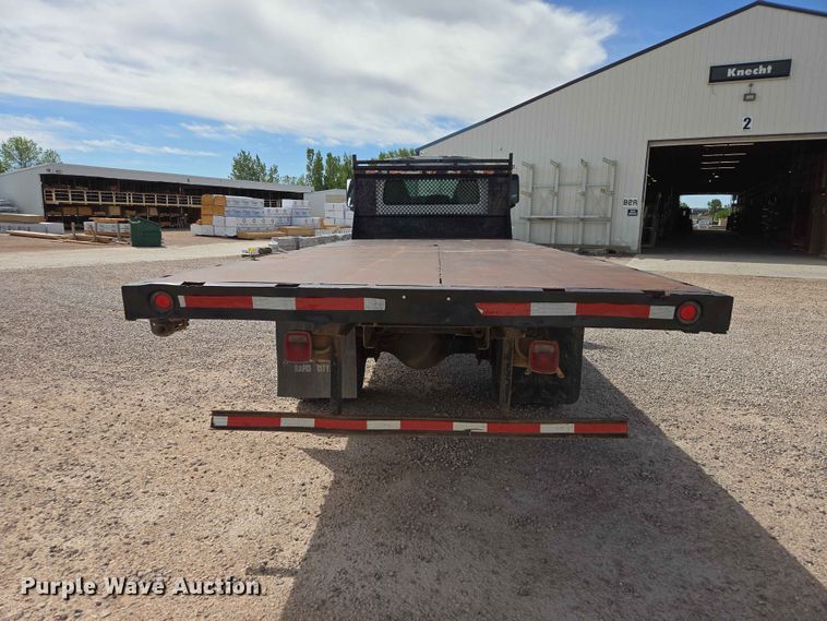 image for item DP8939 2005 GMC C6500 dump flatbed truck