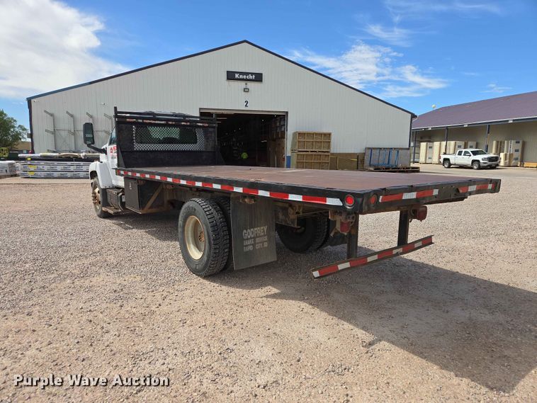 image for item DP8939 2005 GMC C6500 dump flatbed truck