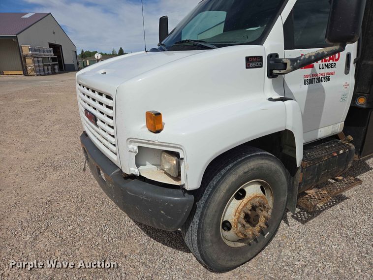 image for item DP8939 2005 GMC C6500 dump flatbed truck