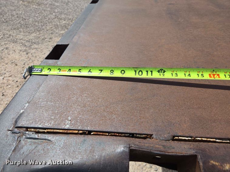 image for item DP8939 2005 GMC C6500 dump flatbed truck