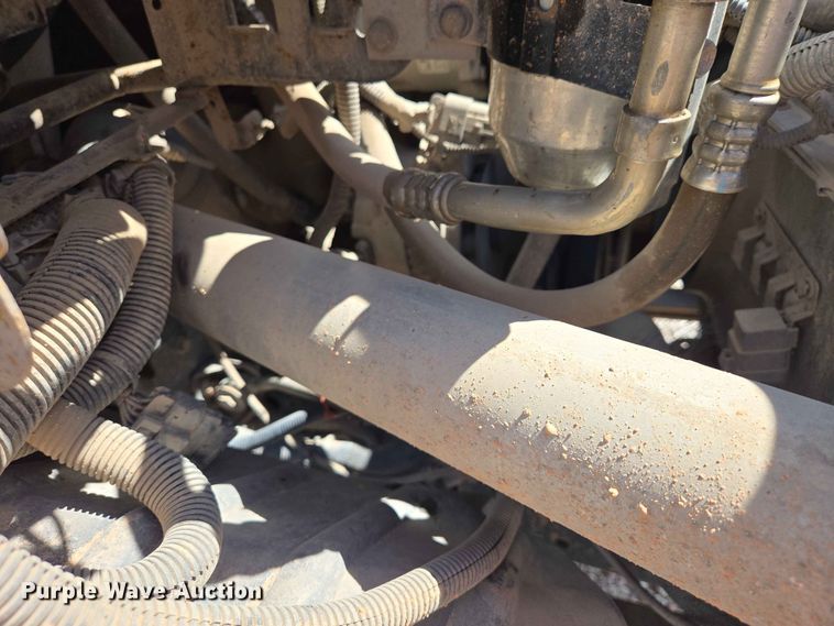 image for item DP8939 2005 GMC C6500 dump flatbed truck