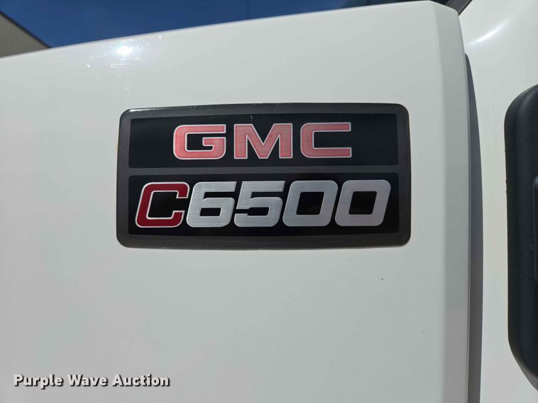 image for item DP8939 2005 GMC C6500 dump flatbed truck