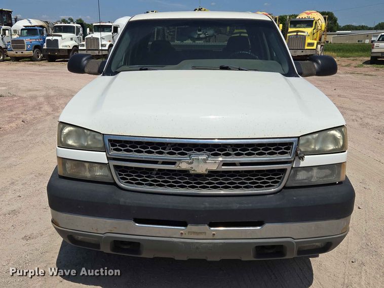 image for item DP8955 2005 Chevrolet Sierra 1500 Ext. Cab pickup truck